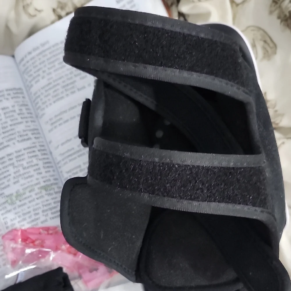 Wireless Knee Massager - Black